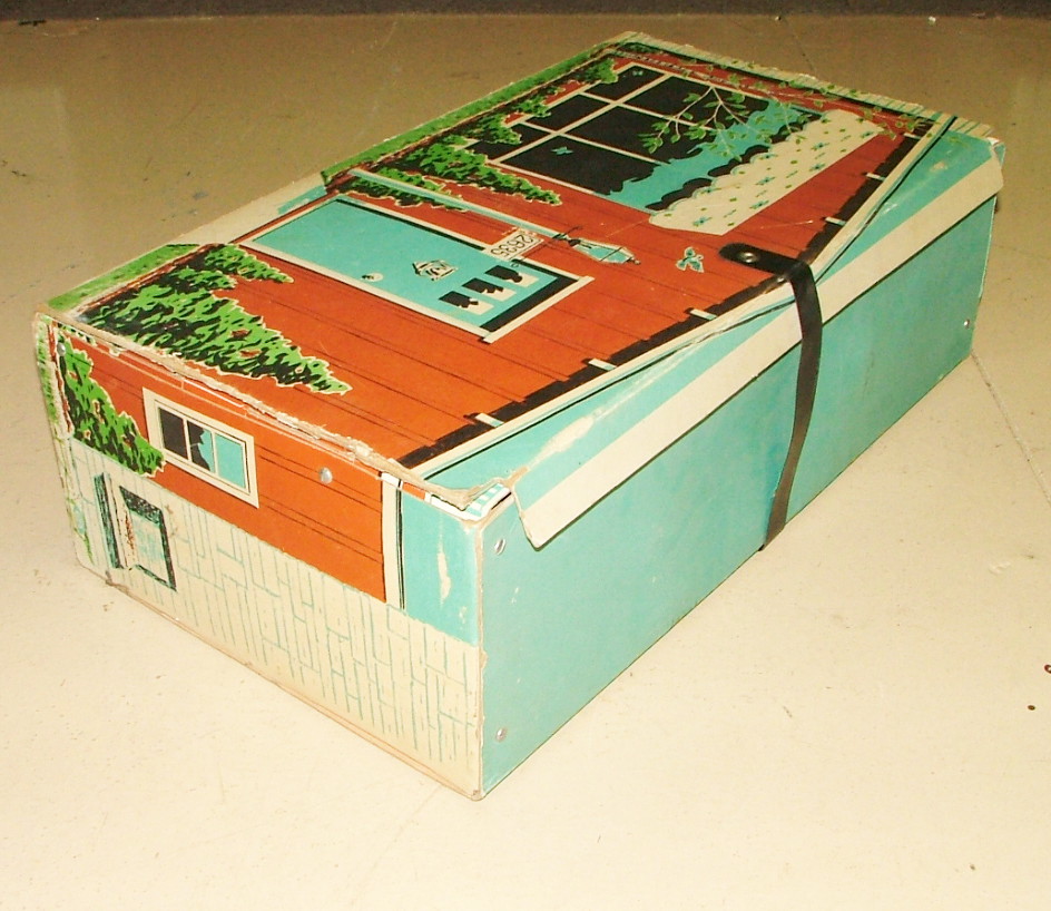  1963 IDEAL TAMMY FOLDING CARDBOARD DOLL HOUSE PLAY SET W/ FURNITURE